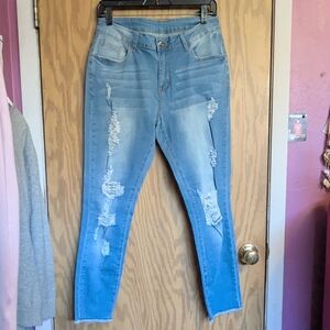 Stylish Blue Distressed Women Jeans BOUTIQUE NWOT!
